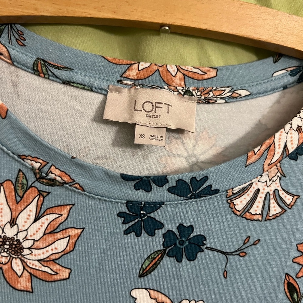 LOFT Floral Sleeveless Blue Dress - Picture 4 of 6
